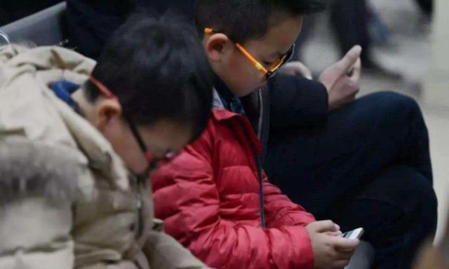 秦海璐|秦海璐“巨婴症”的儿子，5年过去了，恢复状态如何