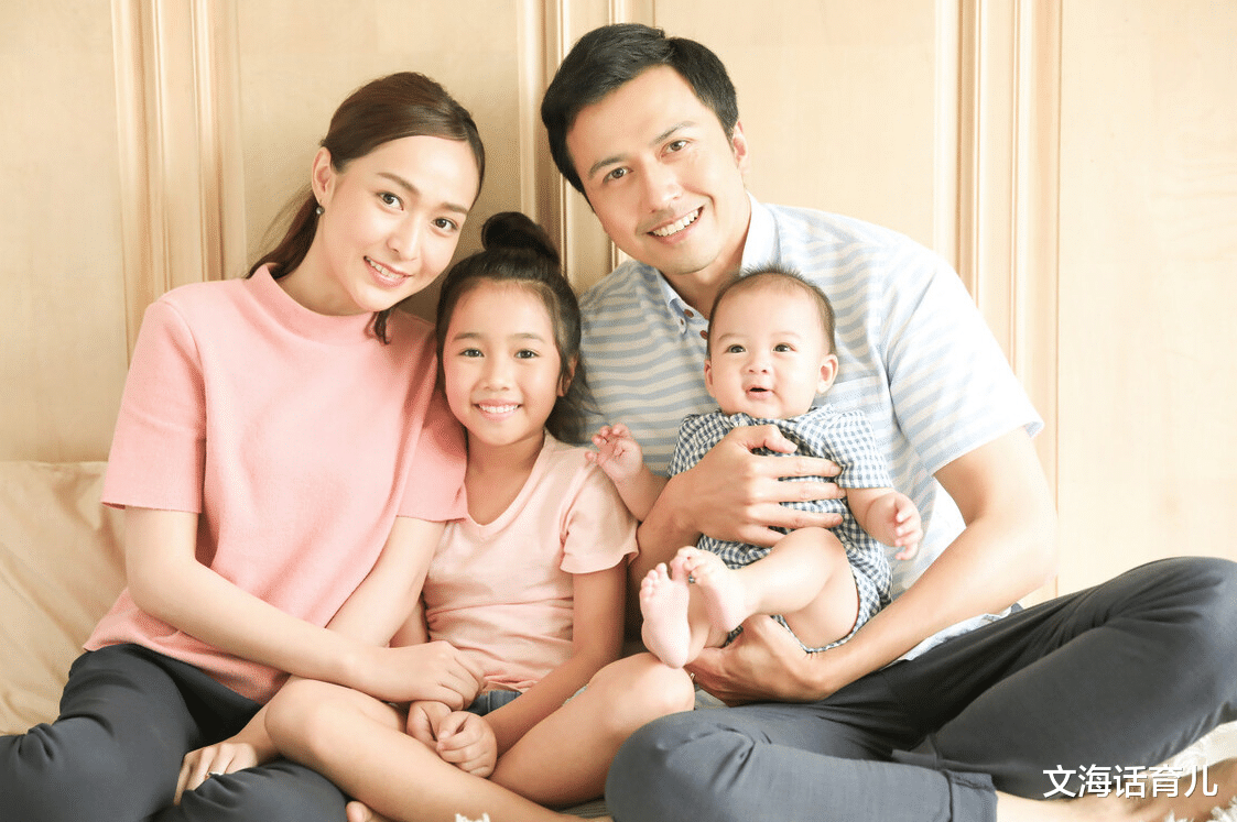 文海话育儿|孩子爱踢被子容易感冒,教你4个方法,宝宝不挨冻身体好