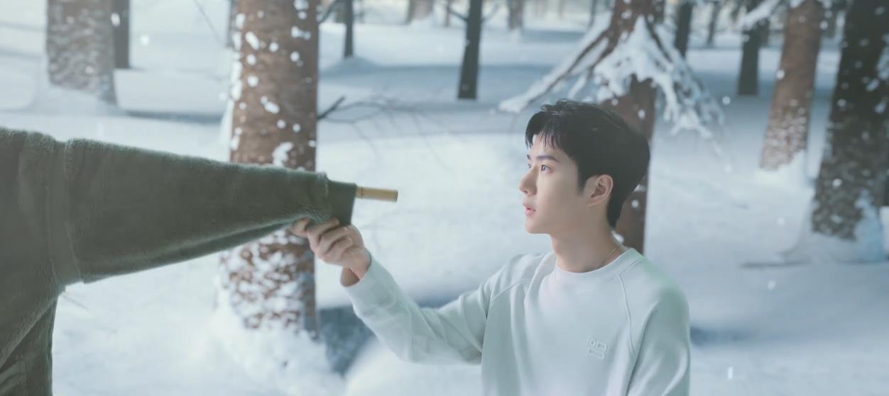 蕉内|蕉内官宣王一博彩蛋诚意满满；植村秀见面会“移花接木”不攻自破