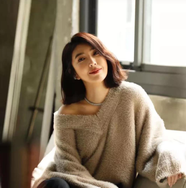 杨谨华|偶像剧女王，41岁嫁石油大亨，结婚三年没孩子，今44岁盼怀孕