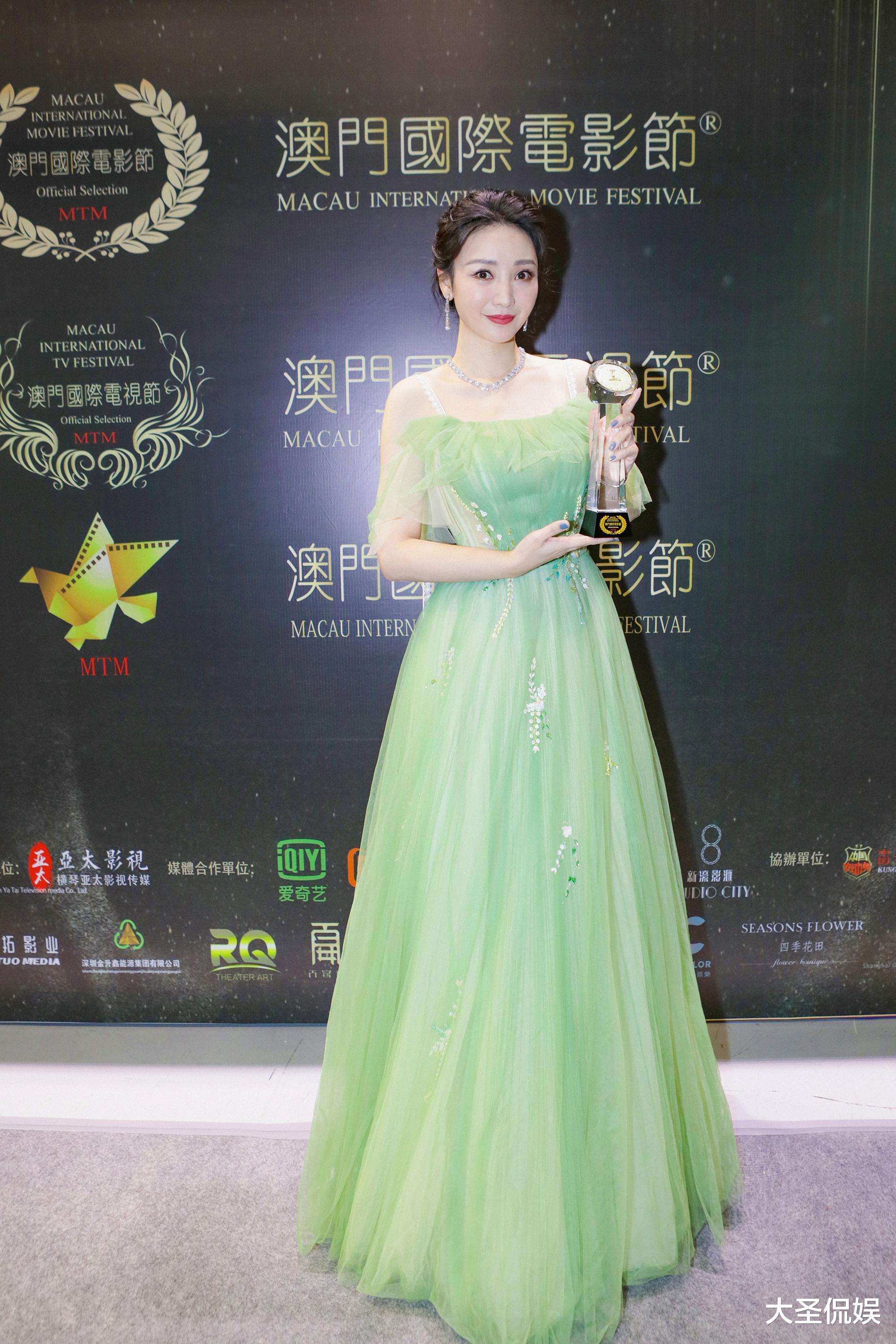 柳岩|柳岩的“消失”，从不敢露开始