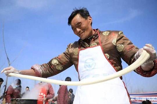 朱之文|拉面哥突然爆红，大衣哥朱之文风头被抢不甘心，为博热度再出新招