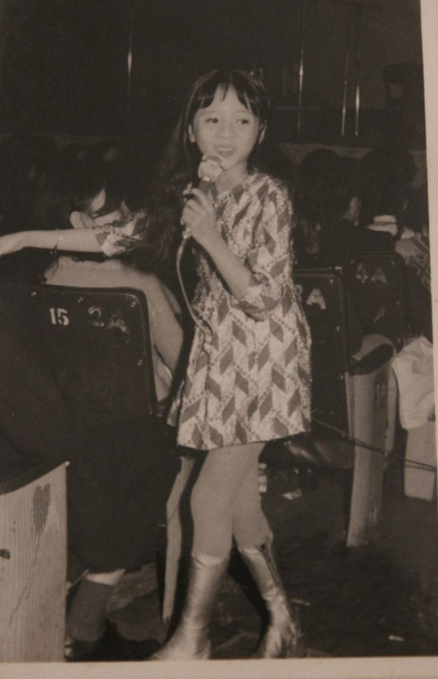 梅艳芳|用亲妹的遗产高调出轨吃喝玩乐，他变吸血鬼都是亲妈纵容的结果！