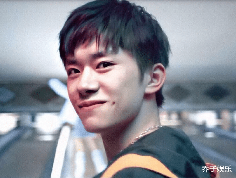 易烊千玺|央媒又双叒叕点名，易烊千玺的21岁，再次打破了我们对他的认知