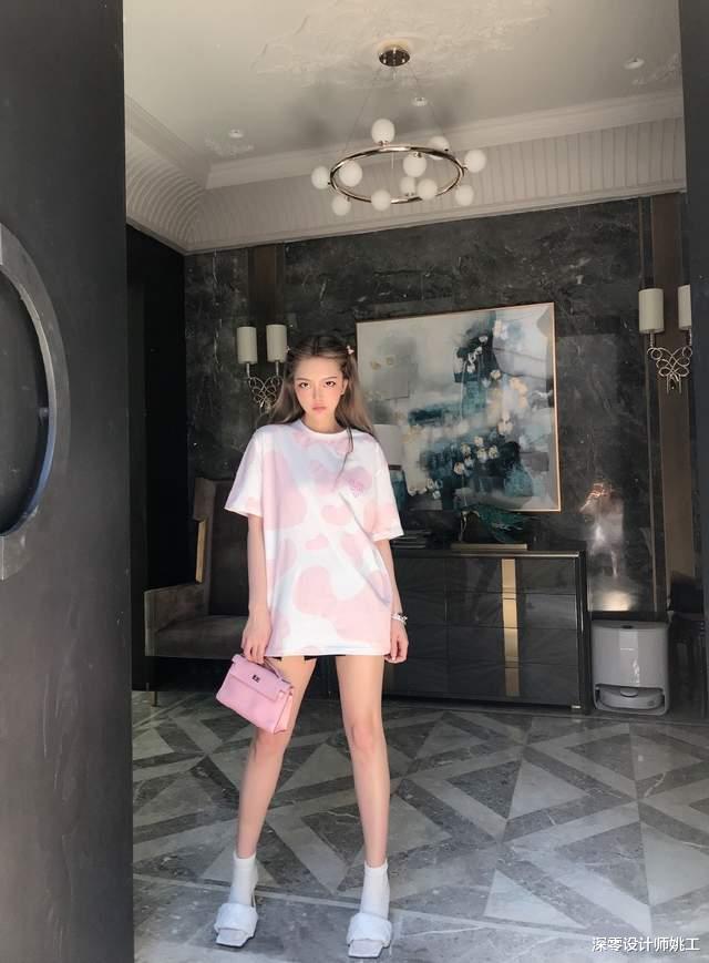 深零设计师姚工|周扬青独居北京独栋豪宅，室内装修似宫殿，每一处都是高档配置