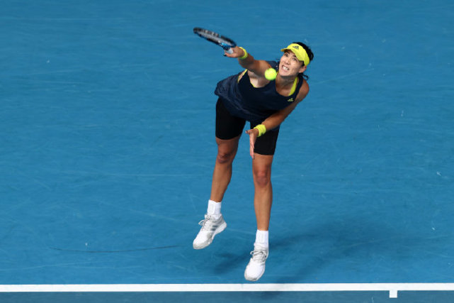 穆古魯扎|三盤逆轉(zhuǎn)晉級！亞洲一姐苦戰(zhàn)淘汰穆古魯扎，第2次闖入澳網(wǎng)八強！