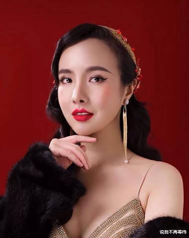 干露露|干露露深V裙亮相活动，居然与粉丝拥抱狂吻，现场一片混乱