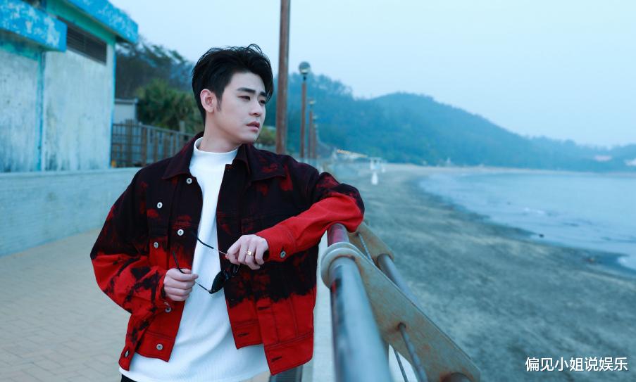 张云雷|感动！德云社张云雷演唱会宣布延期，为粉丝安全不顾经济损失