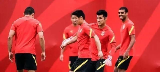 二胎妈妈笑笑|李铁请辞?李铁年薪超八百万?李铁教练团队水平?真相来了