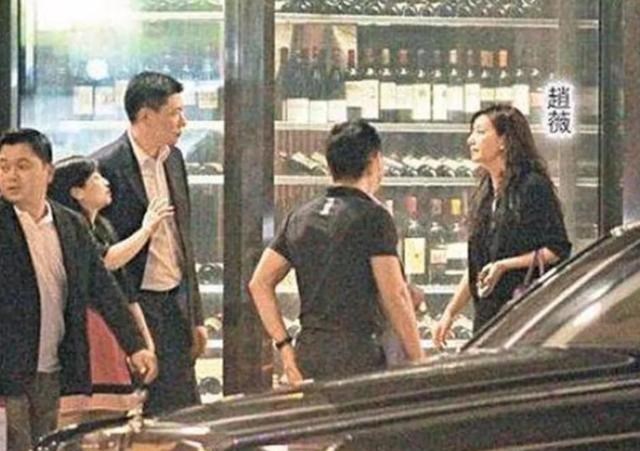 劳斯莱斯代言翻车，其中暗藏了哪些畸形的价值观？