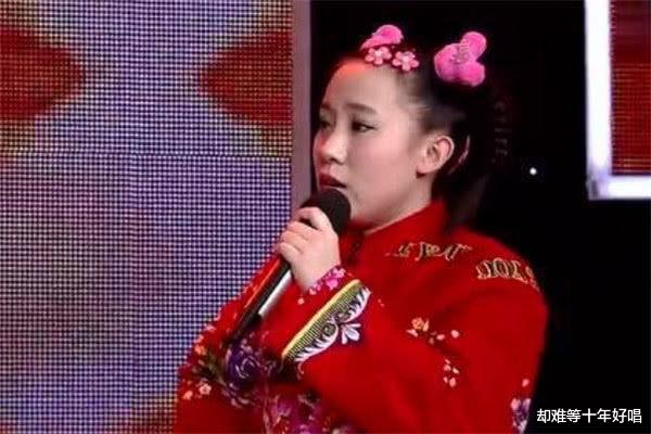 春晚|春晚让她一夜成名，离婚以为她会一蹶不振，如今貌美如花事业似锦