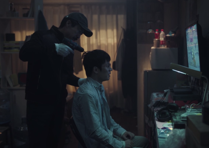 与君歌|《扫黑风暴》网爆结局：幕后大人物高明远落网，麦佳最后活出尊严