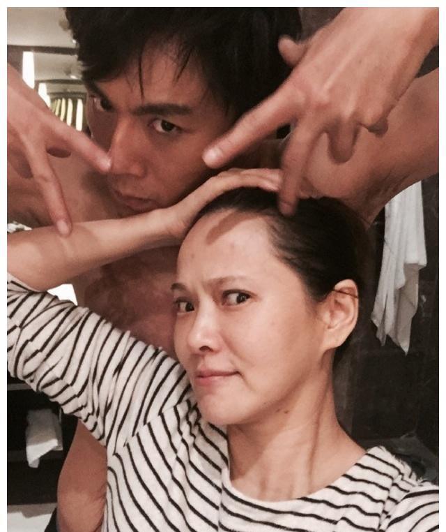 伊能静|如今她已经53岁， 可面容保持还像30多岁一样，可谓是越活越年轻