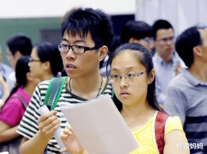 大学生|3000块请不动农民工，却能招到一批大学生，是现状还是误解？