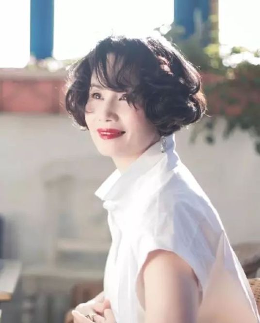 90后女孩一场梦|央视主播徐俐:坚韧刚毅的外表下,不为人知的辛酸史