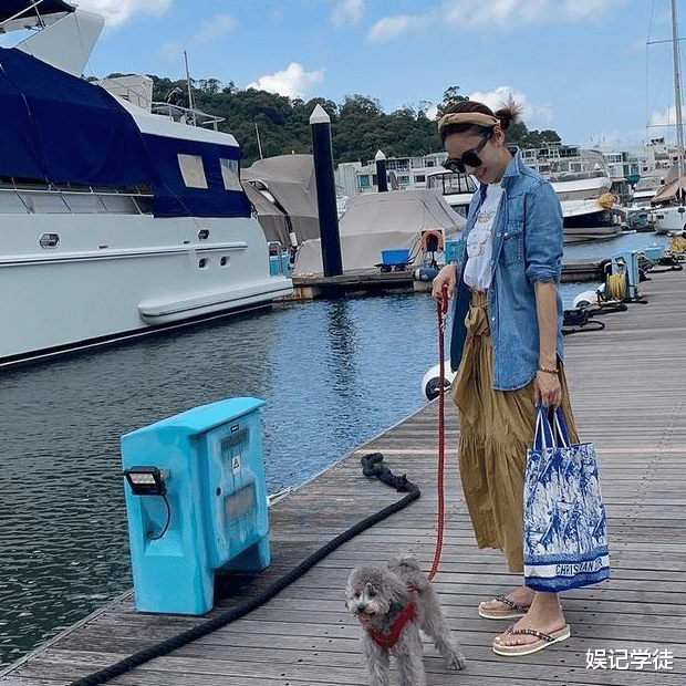 黎姿豪宅内景再曝光,浴室装修豪华,连简单的洗脸盆都满是高级感