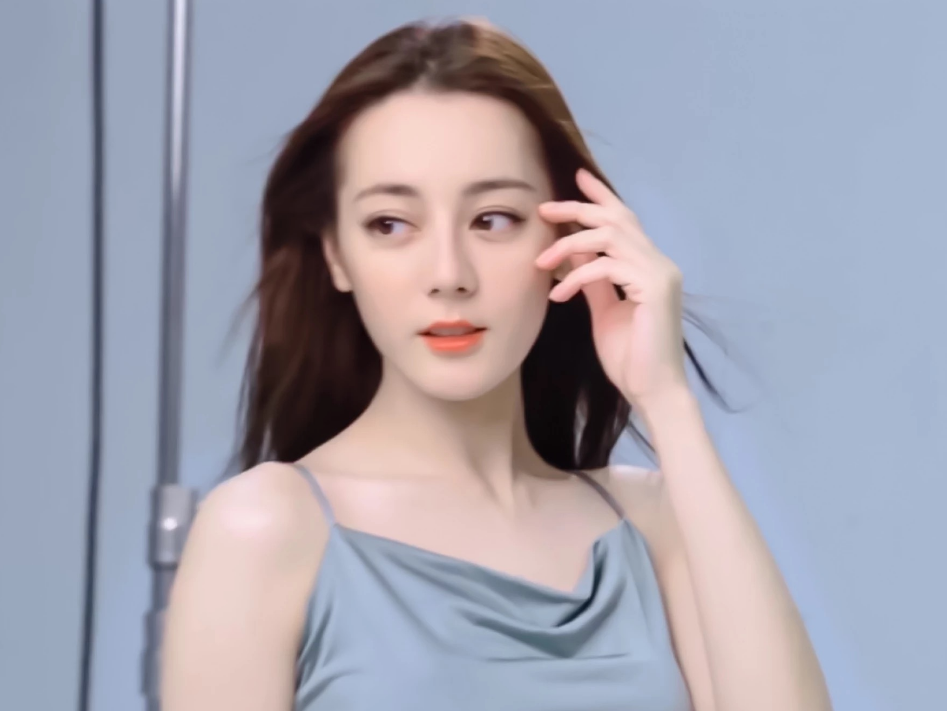 半暖时光|迪丽热巴颜值加资源，不等于实力，为什么拍戏主角没有配角火？