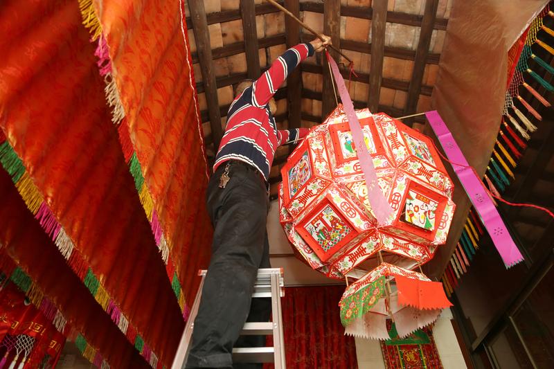 羊城派 东莞：新年伊始 宗祠“开灯”为婴儿祈福