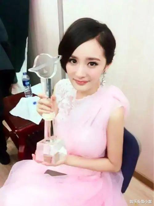 吕良伟|高调领证！白月光前任不要了？