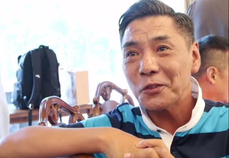 屠洪刚|她是50年代歌唱家，出道多年不温不火，培养的儿子却火遍大江南北