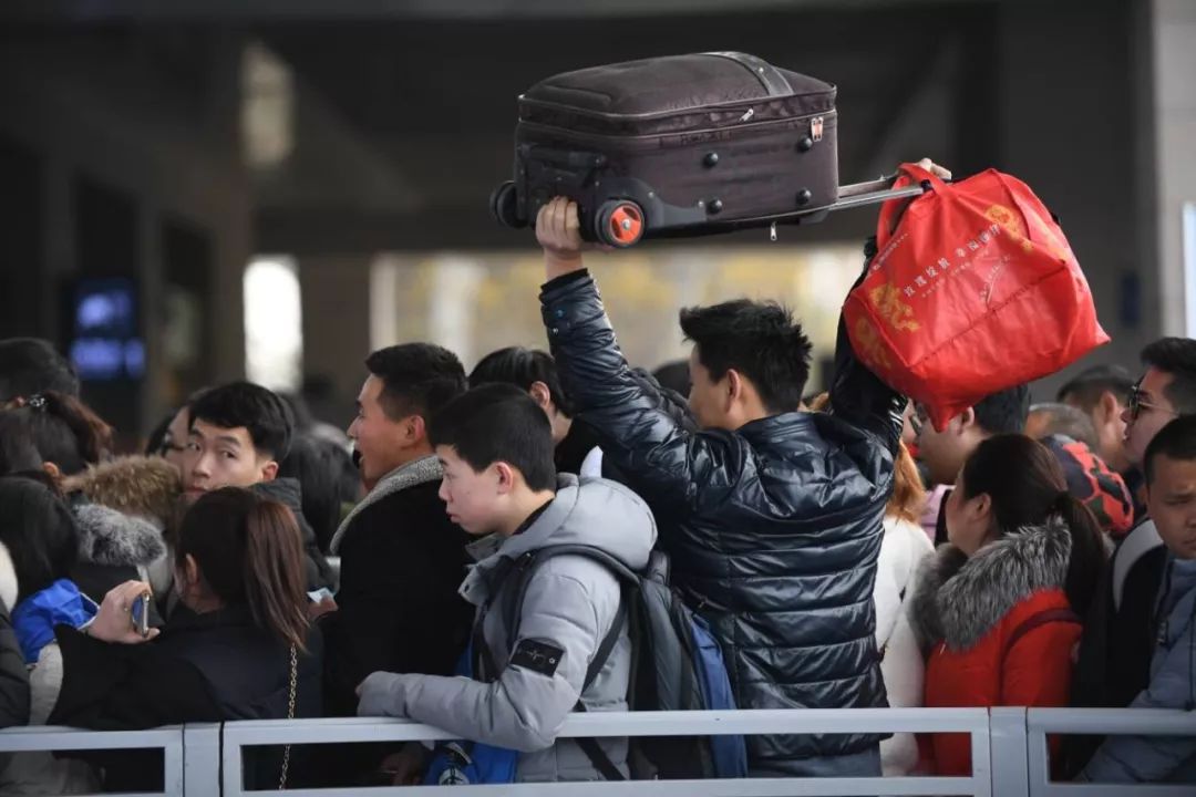 賀鳳杰說汽車 地方層層加碼，企業也設置重重障礙，打工人返鄉過年難上加難