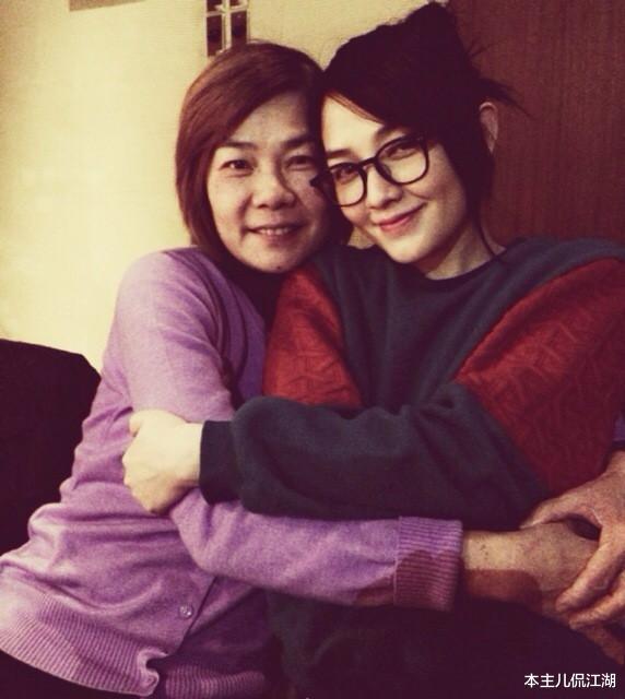 范晓萱|“小魔女”范晓萱：被父亲抛弃，为男友摘子宫，44岁拒绝结婚