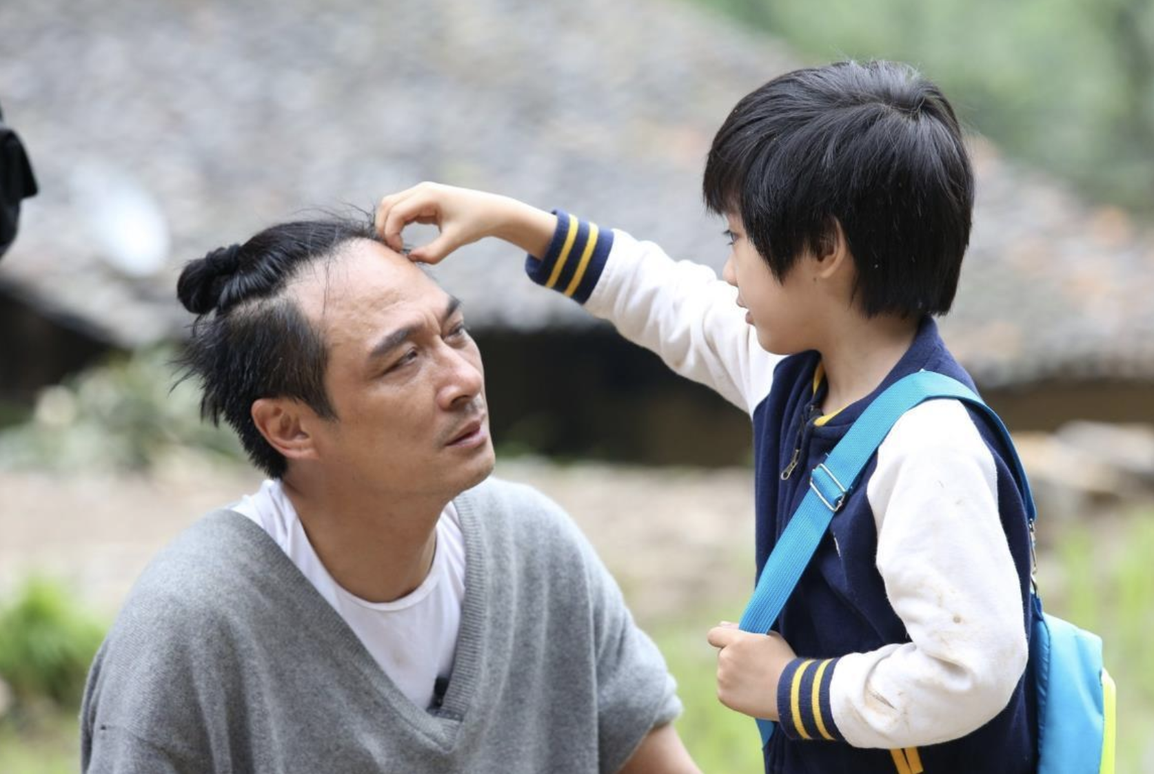 吴镇宇|她嫁给吴镇宇20年从不做家务，50岁仍像少女，堪称最幸福的女星