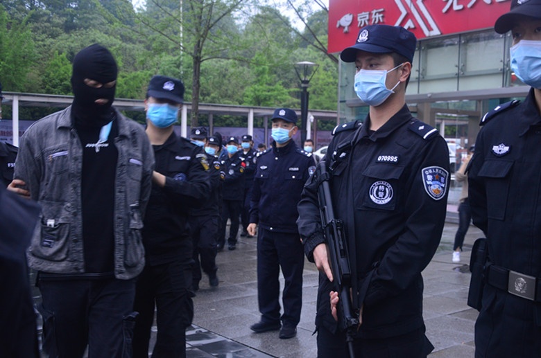 亮剑巴陵 岳阳楼警方摧毁一特大跨境电信网络犯罪团伙抓获涉案人员45名