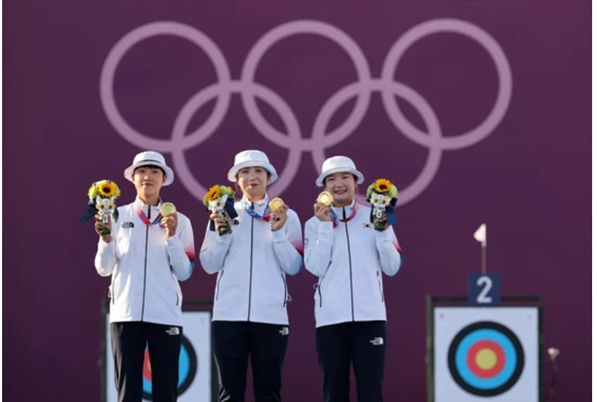 韓國女選手奪兩枚金牌，卻遭韓民眾“網暴”：請退回金牌，你不配-圖2