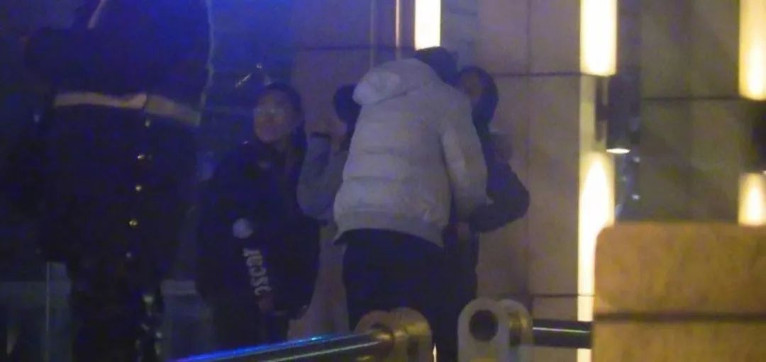 李沁|又油又丑，他咋还资源这么好