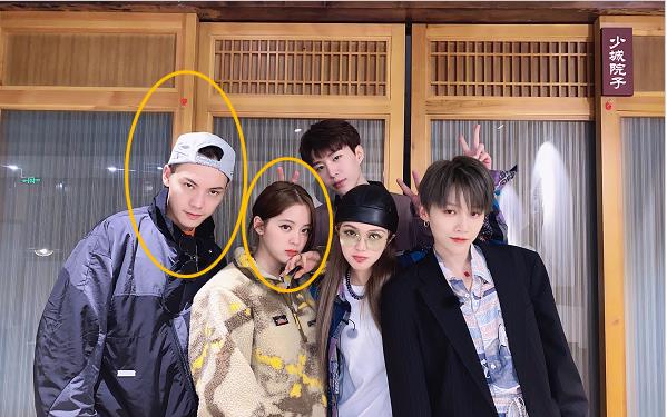 欧阳娜娜|欧阳娜娜晒写真疑似没穿bra，又被骂绿茶，她会是另一个雪莉吗