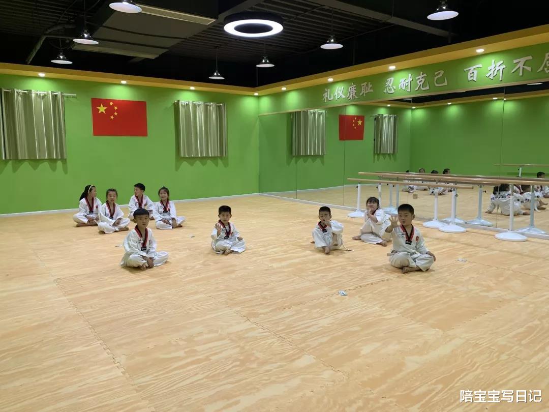 陪宝宝写日记|“双减”减了作业，不能减责任，家长要认清未来的方向