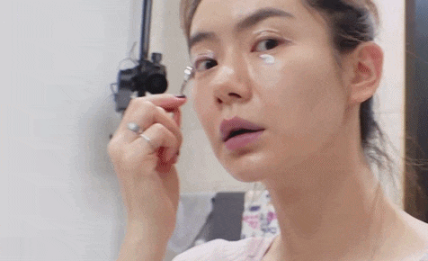 吴亦凡|堪称我国最“憋屈”眼霜，明明比欧莱雅和兰蔻都好用，却因便宜被忽视