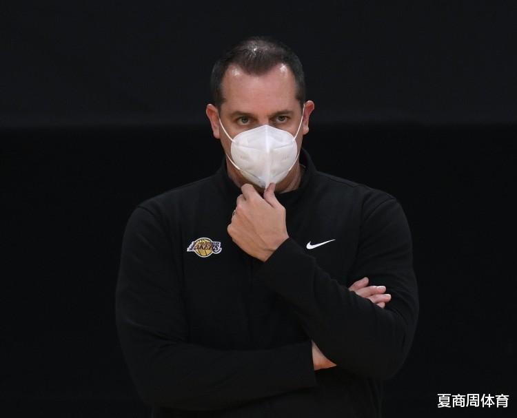 湖人队|詹姆斯极限3分准绝杀！湖人最强阵出炉！施罗德、庄神还能用吗？