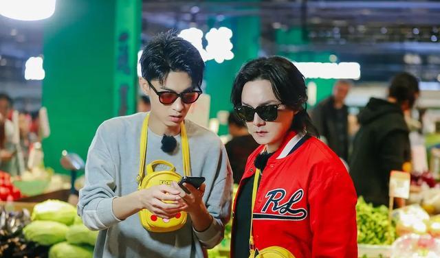 欢乐喜剧人|秦霄贤退出《欢乐喜剧人》，原因曝光，粉丝表示退出是必然！