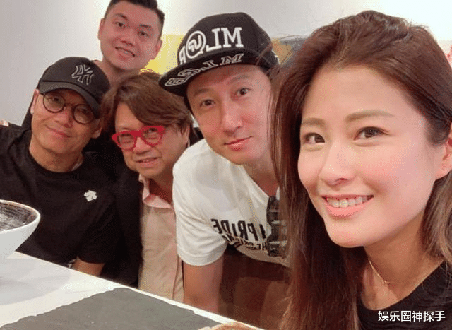 董洁|洪金宝2个孙子长大了，6岁小孙子帅气有型，8岁大孙子却让人心疼