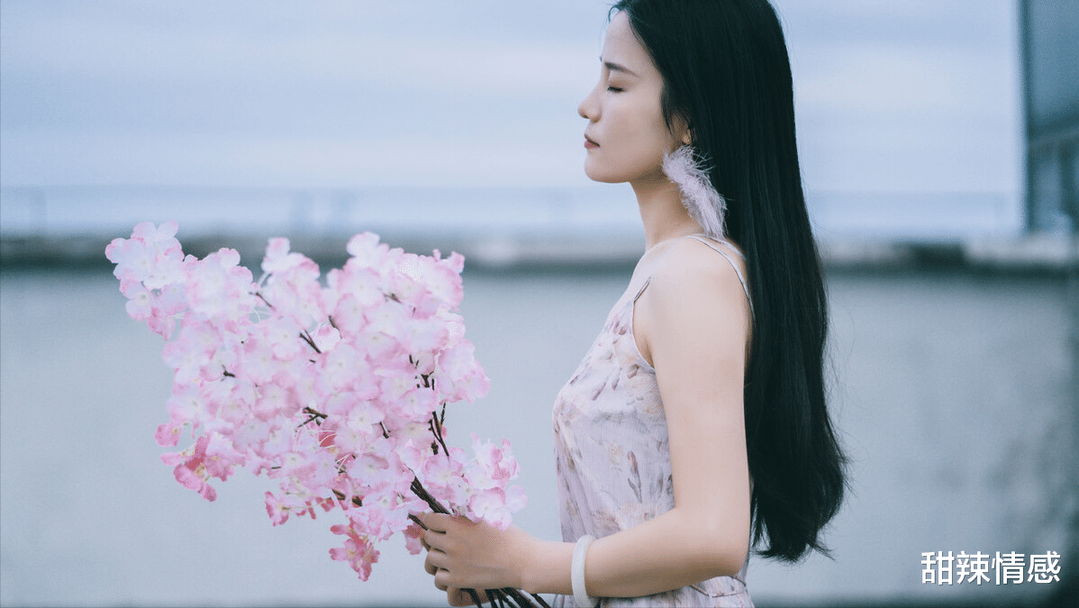 |我是包租公,女租客找到我:免我两个月房租,我答应你一件事