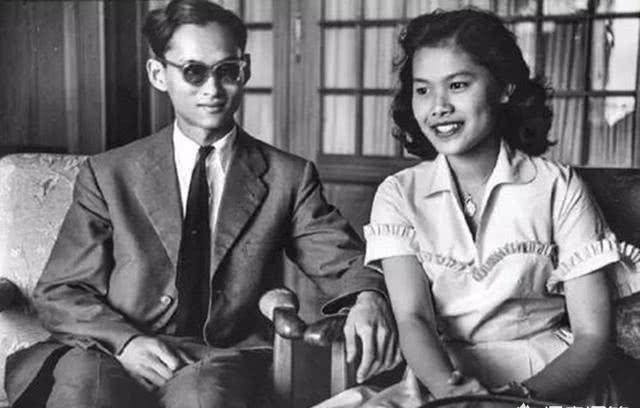 农村大曹|诗丽吉王后情夫怎么死的？