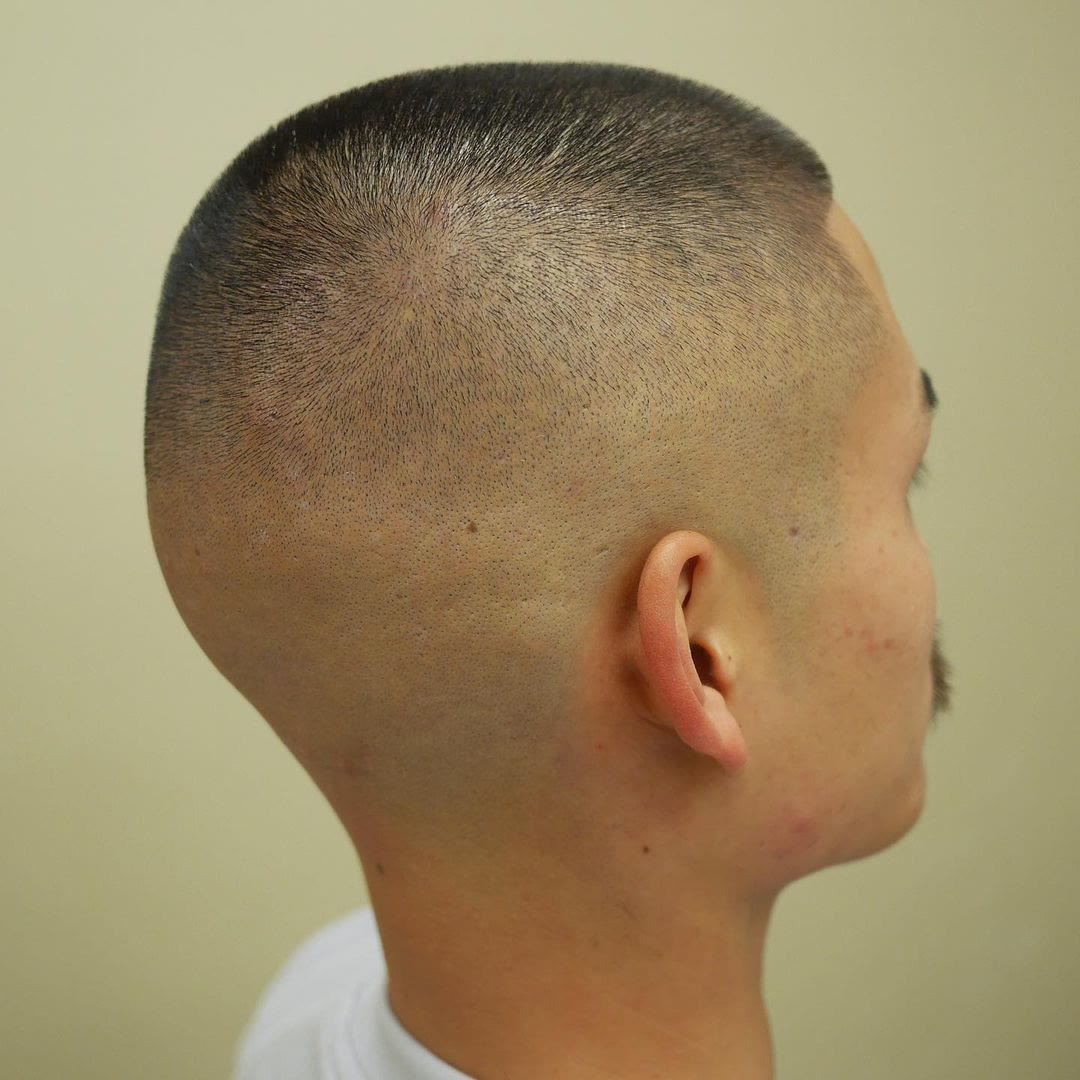 镜子发型 2021极具人气的8种男士发型,帅气有型不落伍,适合大多数男士