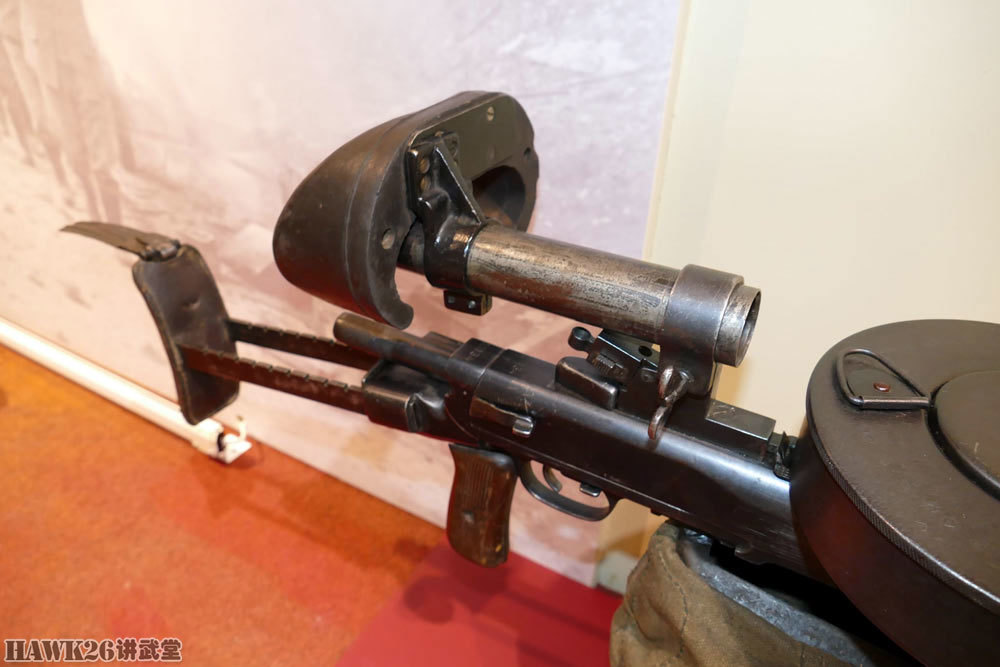 机枪|俄罗斯博物馆展出T-34坦克前列机枪完整状态 复杂程度超乎想象