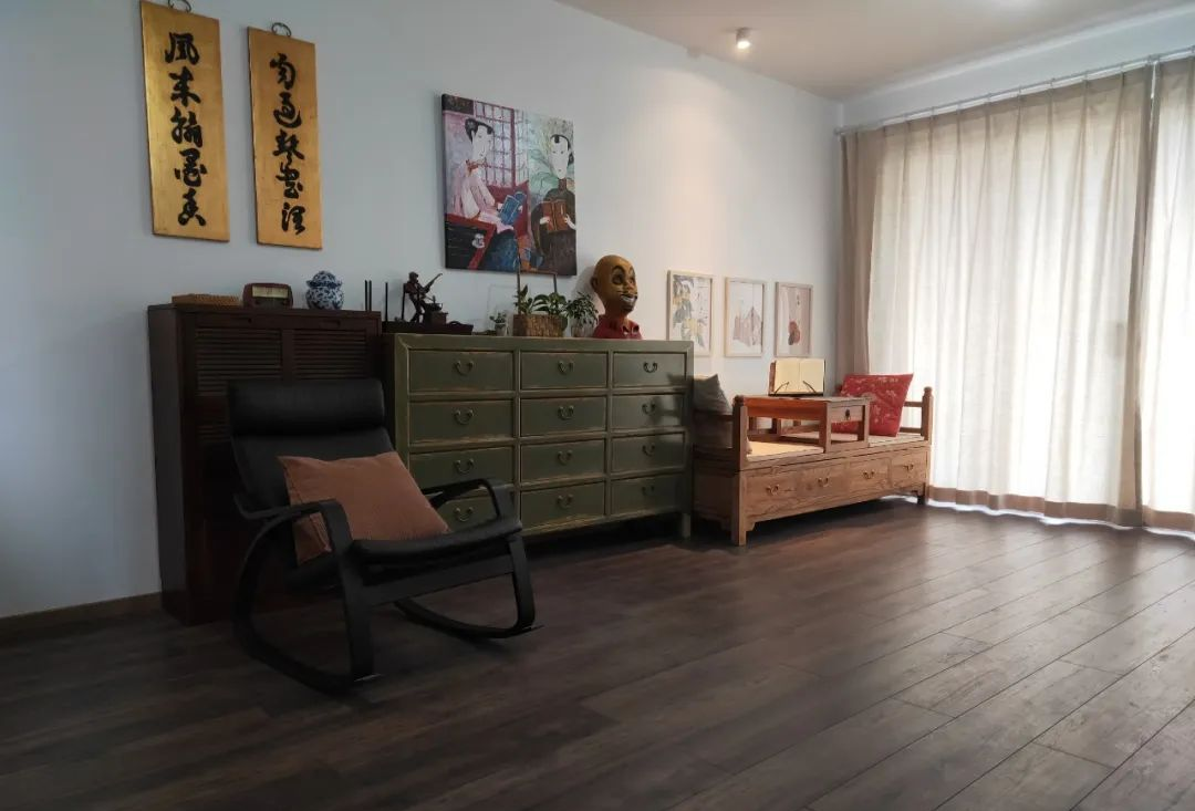 进门看电视而不是看沙发，这是约定俗成的吗？来听听老师傅如何说