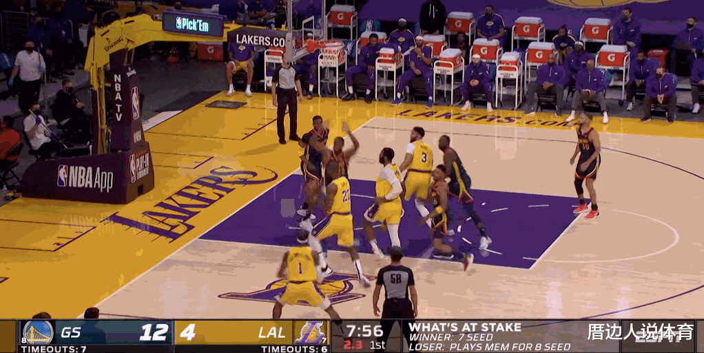 维金斯|大帽詹皇！维金斯冲上热搜火了美媒刷屏，NBA官方盛赞强硬防守