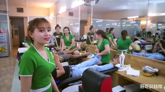 月饼 出国工作的人平时下班做什么？越南外派人去城区放风会做的8件事
