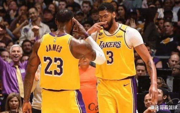 安东尼·戴维斯|半场12中2，迷失自我？不！12中8狂砍20分，老詹之外你是最大功臣