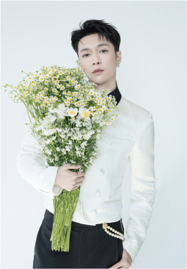 张艺兴|金晨直播爆料张艺兴酒店跳舞扰民，被投诉4次后仍不改，网友吐槽没素质