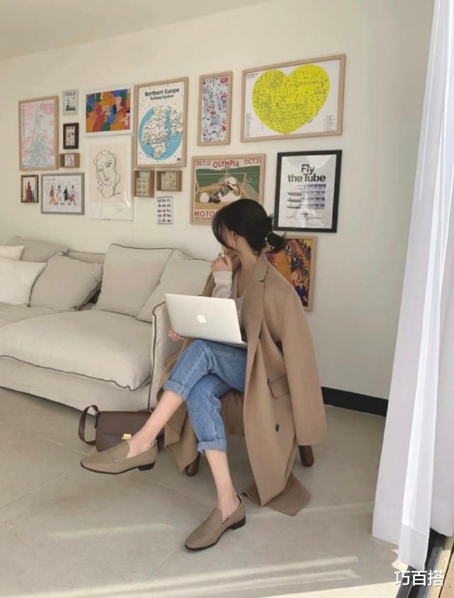 巧百搭 日常穿搭切忌用力过猛,不想产生穿搭焦虑的,可以跟着她的思路来