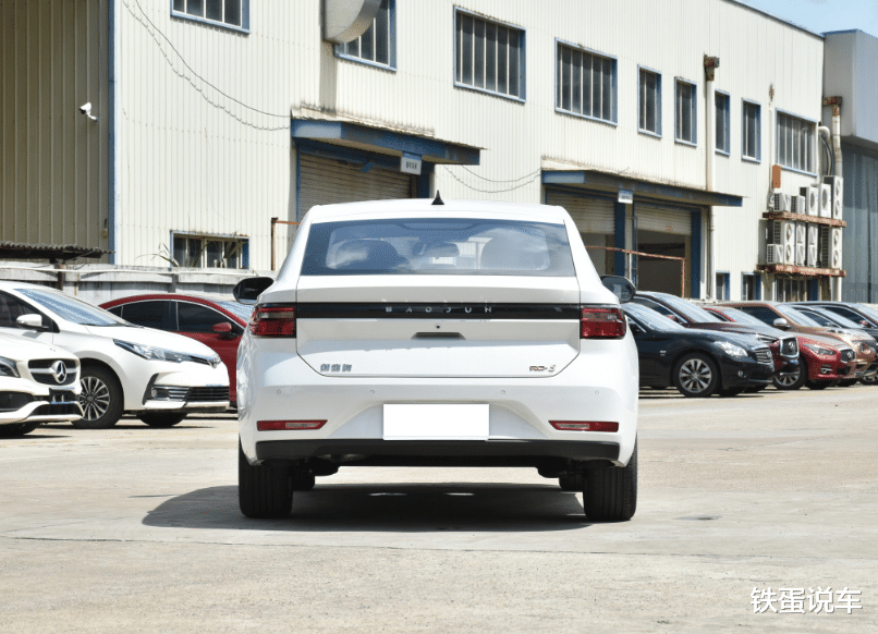宝骏|适合打工族开的三款手动挡车，空间一个比一个大，耐用还省油