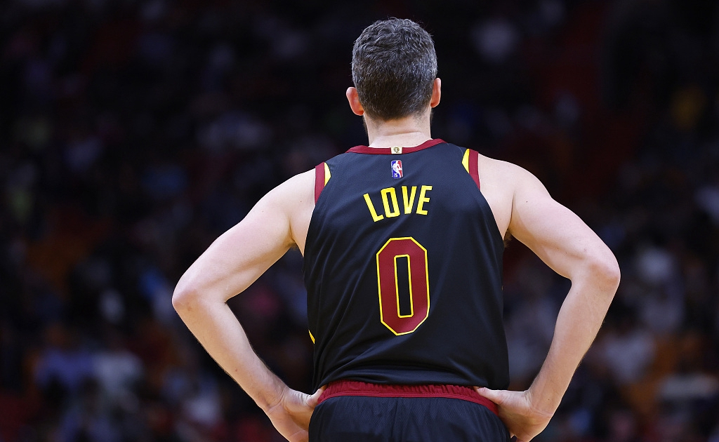 騎士隊(duì)|三分8中6，成球隊(duì)得分王！老詹離開后，你終于接受現(xiàn)實(shí)了