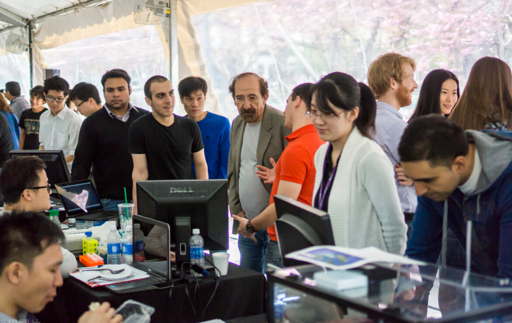 大学生|八成大学生找工作首选国企，原因是什么？国企真有那么好吗