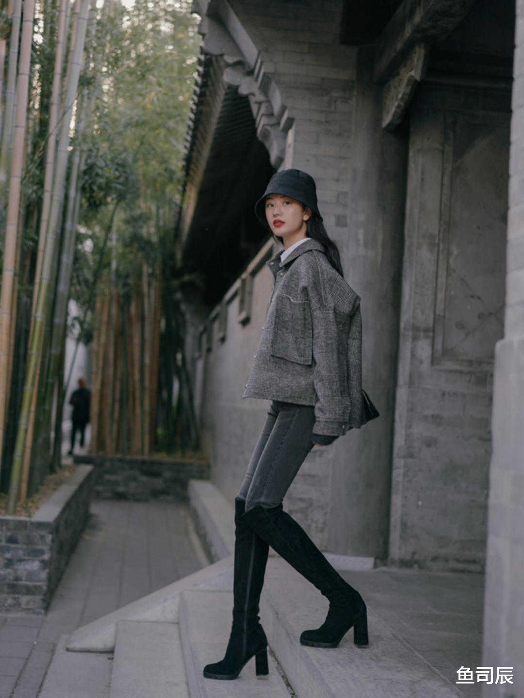 鱼司辰 黑色高筒靴穿不出新意？No！这“三款”就OK，上脚效果真的很绝